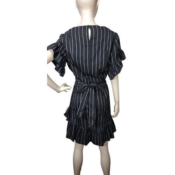 Supply & Demand Pinstriped Ruffled Flutter Sleeve Wrap Dress Large NEW - Picture 9 of 11